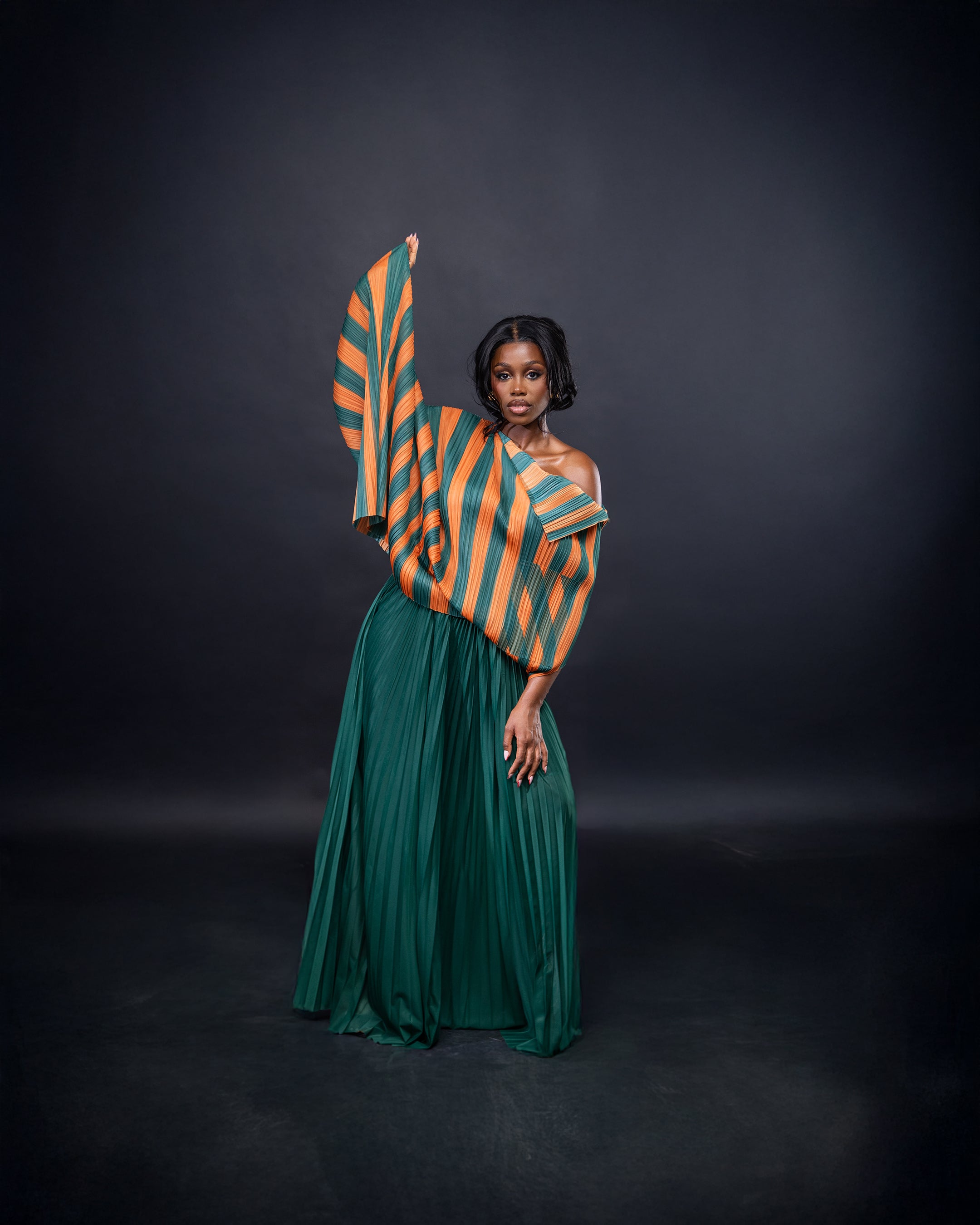 Poncho asymétrique rayé safran & vert - Collection Bloomingdale