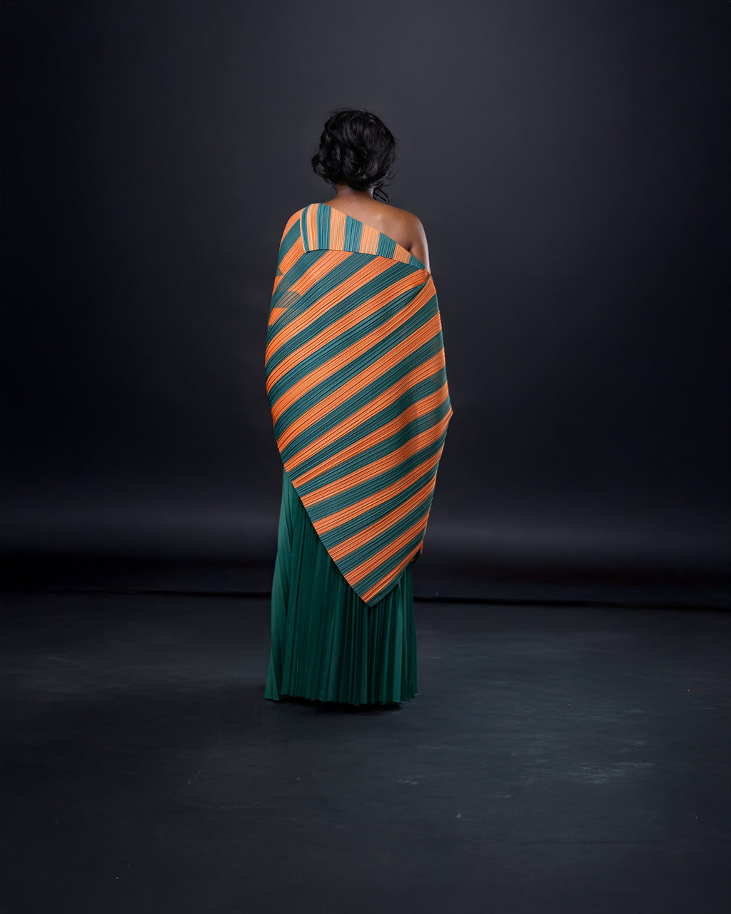 Poncho asymétrique rayé safran & vert - Collection Bloomingdale